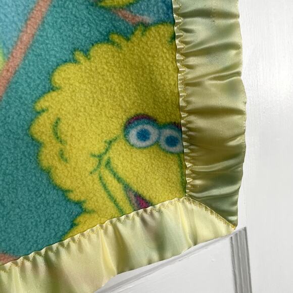 Vintage Sesame Street Baby Crib Blanket Lovey Satin Trim Binding Yellow Big Bird - Picture 9 of 10